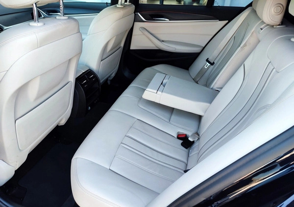 BMW Seria 5 cena 184900 przebieg: 113565, rok produkcji 2020 z Ciechocinek małe 596